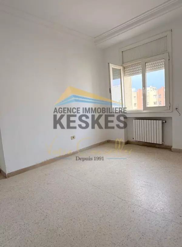 Appartement S+3 El Aouina